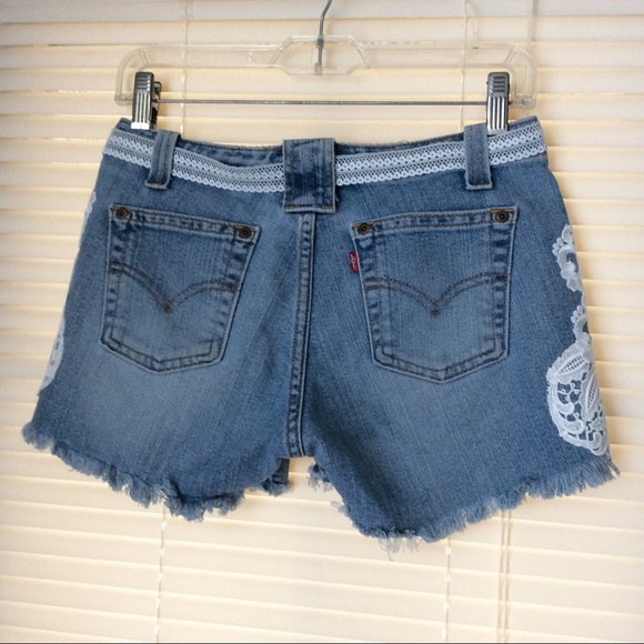 Levi’s Short Blue  Lace Upcycled Sz 3 JR - Picture 2 of 4